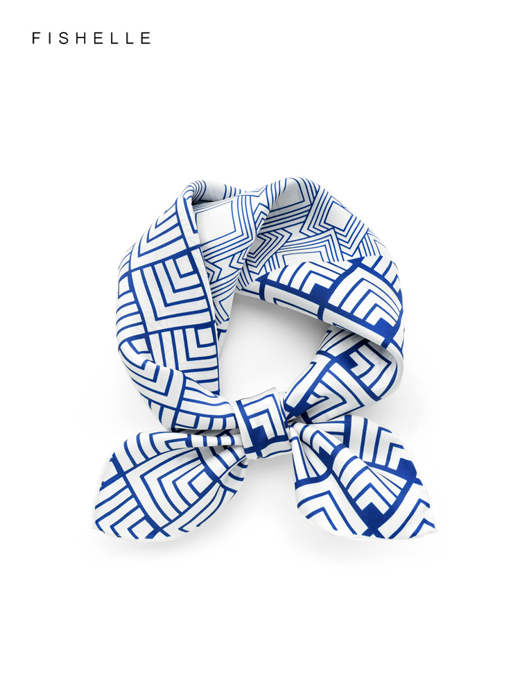Silk Scarf Square - الصينية الكلاسيكية الأزرق الأبيض الخزف الحرير