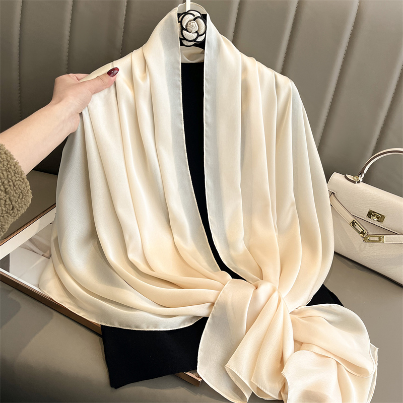 2024 العلامة التجارية الفاخرة  - مراجعة Silk Scarf Square وسعره