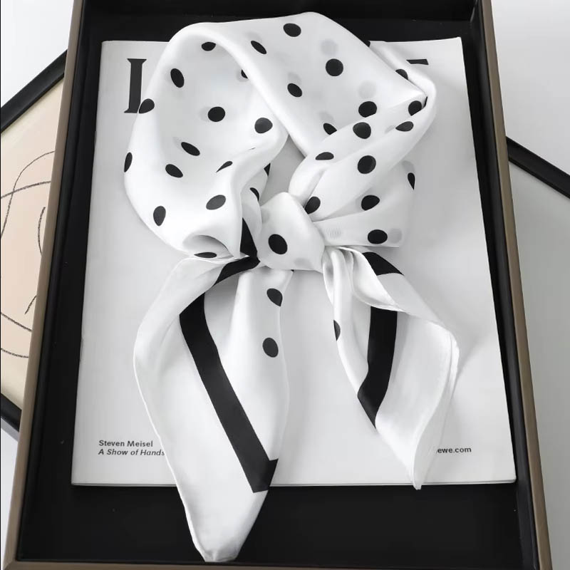 الفاخرة سيدة الشعر نقطة وشاح ا - مراجعة Silk Scarf Square وسعره