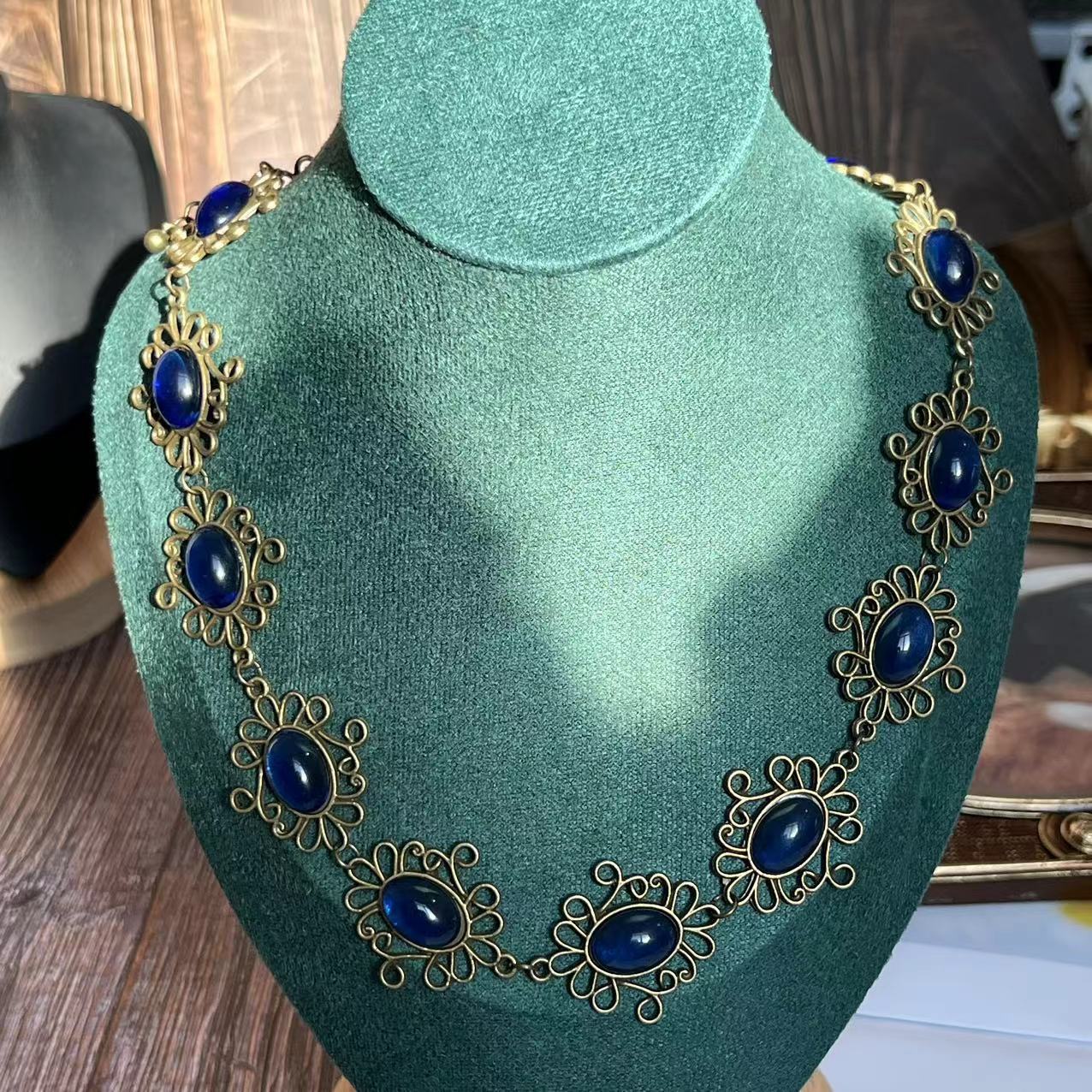 التاريخية الملكة آن بولين اليد - مراجعة Women Accessories Bracelet وسعره